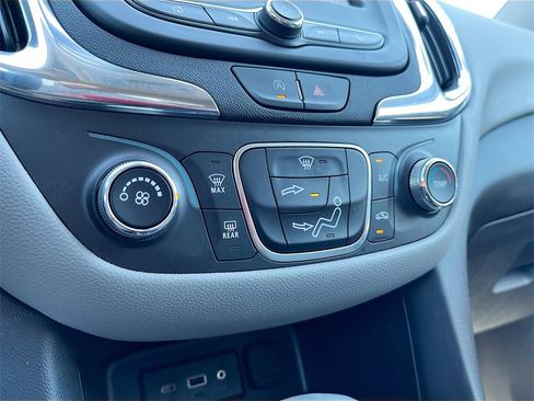 Used 2024 Chevrolet Equinox LS w/ LS Convenience Package image 15