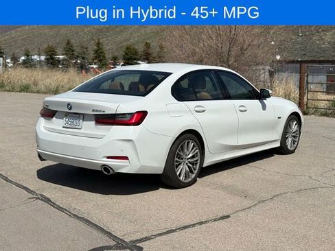 Used 2023 BMW 330e xDrive w/ Driving Assistance Package AWD/4WD image 5