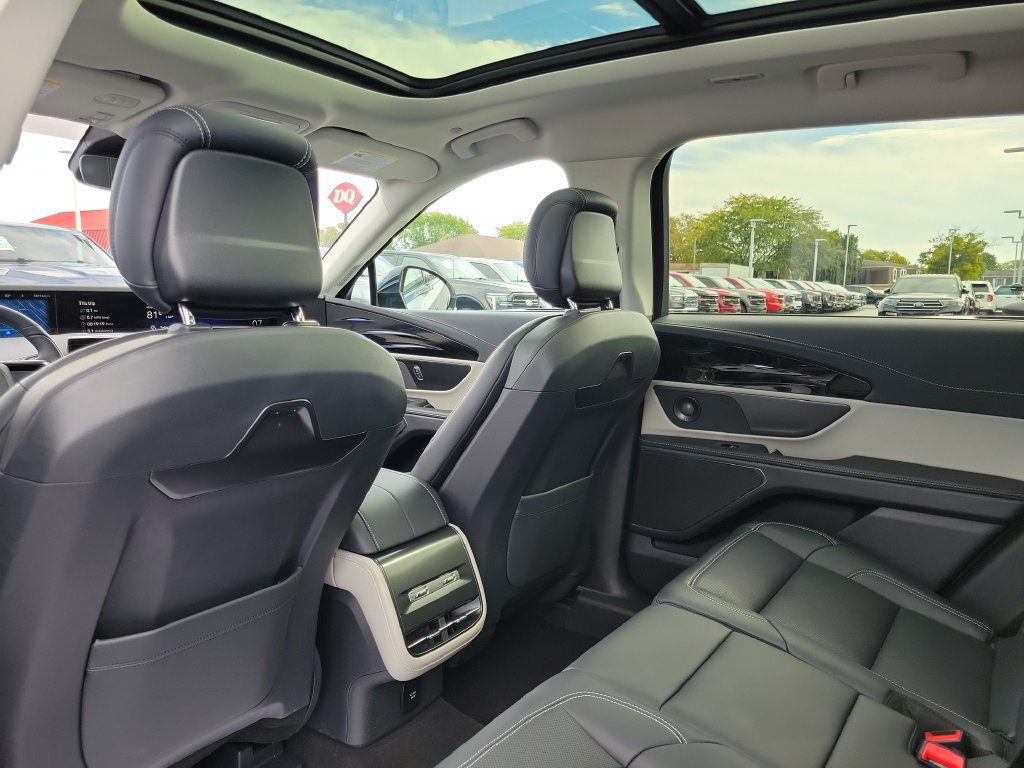 Certified 2025 Lincoln Nautilus Premier w/ Equipment Group 102A AWD/4WD image 15