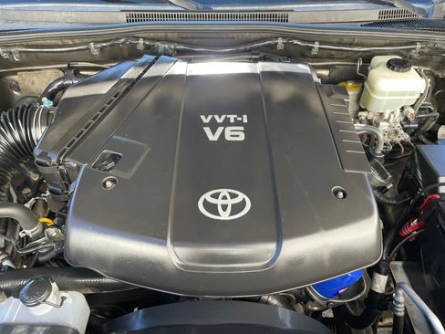 Used 2012 Toyota Tacoma 4x4 Access Cab V6 image 21