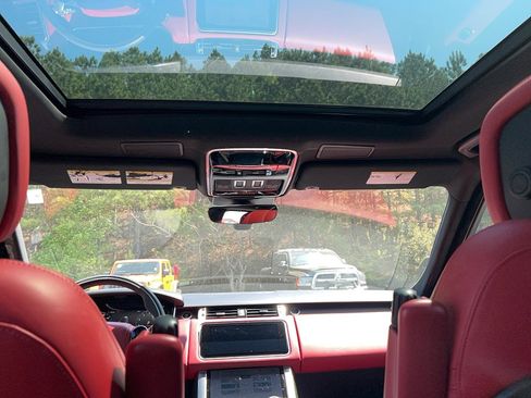 Used 2022 Land Rover Range Rover Sport HST image 24