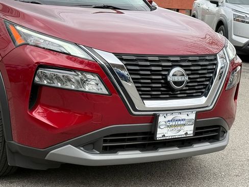 Used 2023 Nissan Rogue SV image 8