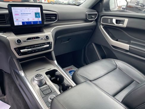 Used 2022 Ford Explorer XLT w/ Equipment Group 202A image 20