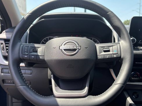 Used 2026 Nissan Rogue SV AWD/4WD image 25