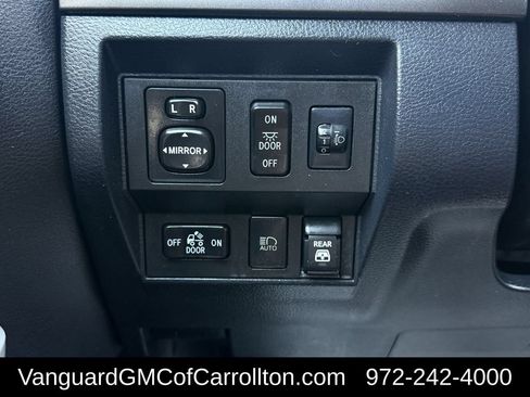 Used 2020 Toyota Tundra SR5 w/ SR5 Upgrade Package AWD/4WD image 24