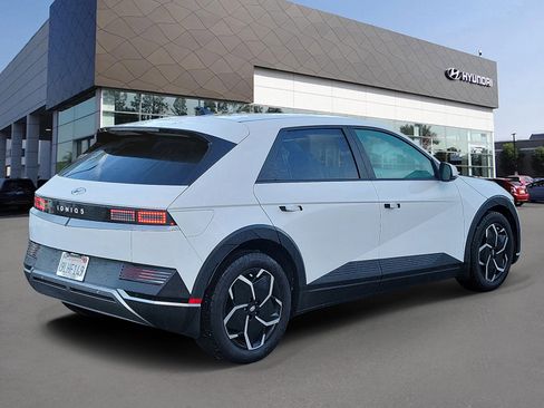 Certified 2024 Hyundai Ioniq 5 SE image 4