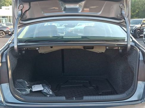 Certified 2023 Volkswagen Jetta SE w/ Panoramic Sunroof Package FWD image 30