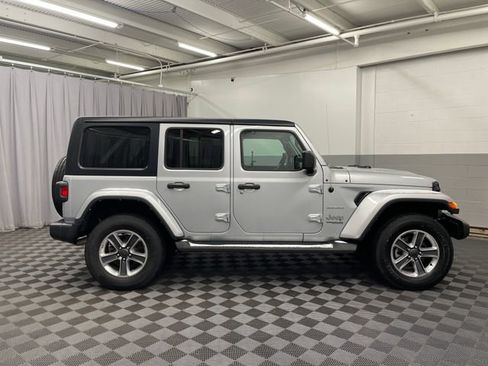 Used 2022 Jeep Wrangler Unlimited Sahara image 3