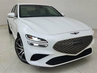 Used 2024 Genesis G70 2.5T image 1