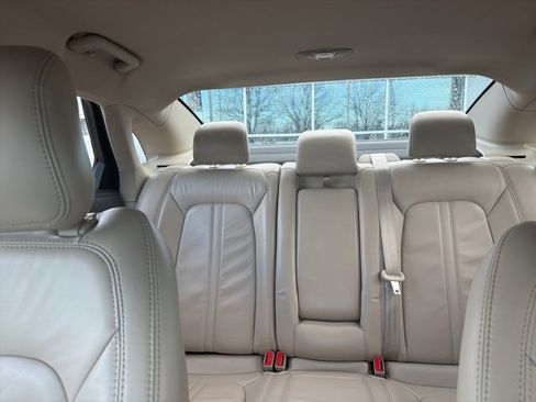 Used 2017 Lincoln MKZ Select image 25