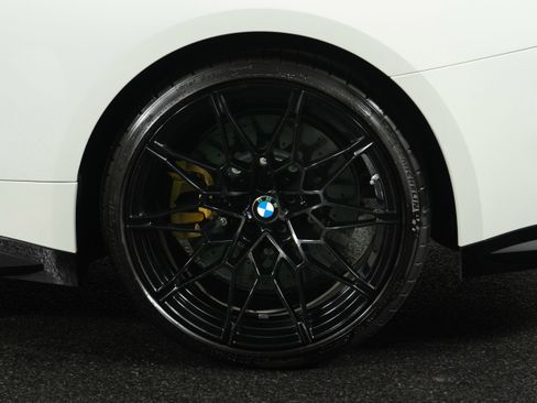 Used 2024 BMW M4 Competition image 18