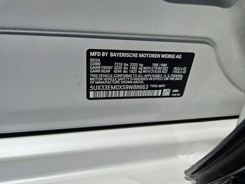 Certified 2025 BMW X7 M60i image 24