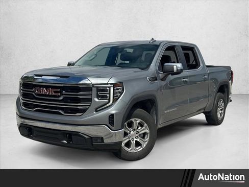 Used 2024 GMC Sierra 1500 SLT image 1
