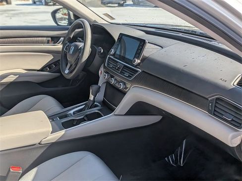 Used 2019 Honda Accord EX image 35
