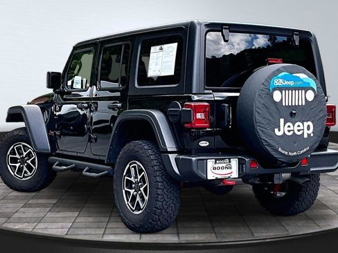 Used 2024 Jeep Wrangler Unlimited Rubicon w/ Convenience Group AWD/4WD image 7