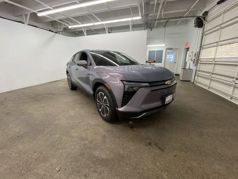 Used 2024 Chevrolet Blazer EV LT image 8