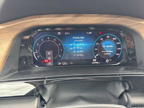 Used 2024 Volkswagen Atlas SE image 31