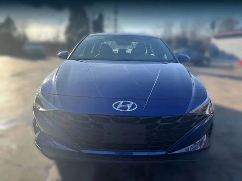 Used 2021 Hyundai Elantra SEL image 2