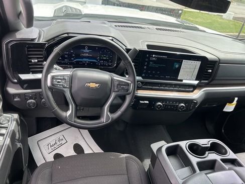 Used 2025 Chevrolet Silverado 2500 LT AWD/4WD image 27
