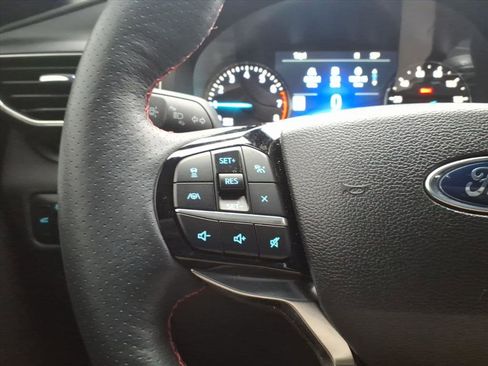 Used 2023 Ford Explorer ST-Line image 18