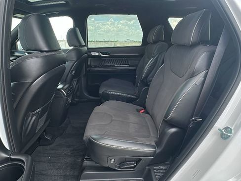 Used 2025 Hyundai Palisade Calligraphy image 31
