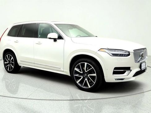 Used 2023 Volvo XC90 B5 Plus AWD/4WD image 3