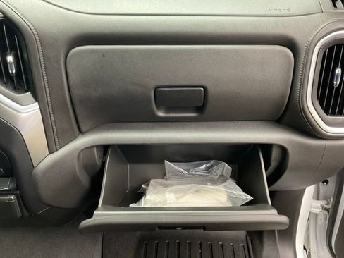 Certified 2019 Chevrolet Silverado 1500 LT w/ All-Star Edition AWD/4WD image 28