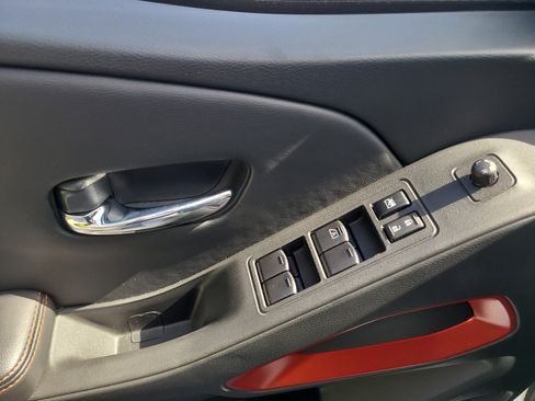 Used 2025 Nissan Frontier PRO-4X w/ Pro Convenience Package image 19