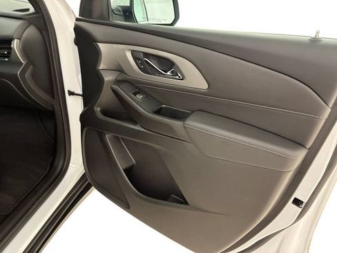 Certified 2023 Chevrolet Traverse LT AWD/4WD image 15