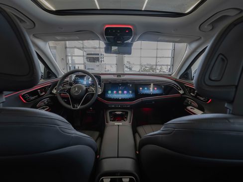 Used 2025 Mercedes-Benz E 450 4MATIC All-Terrain Wagon image 25