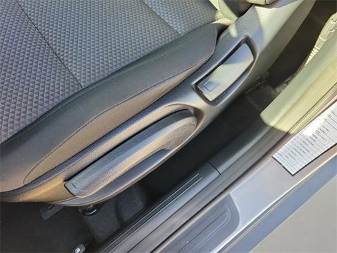 Used 2025 Kia Soul LX image 16