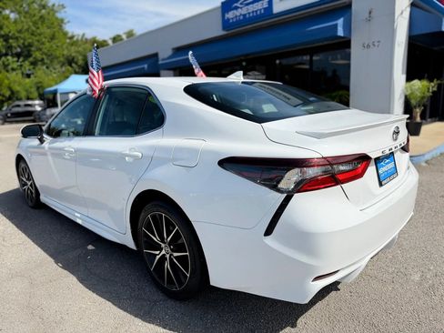 Used 2021 Toyota Camry SE FWD image 22