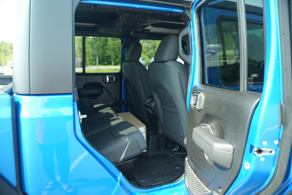 New 2026 Jeep Gladiator Sport AWD/4WD image 19