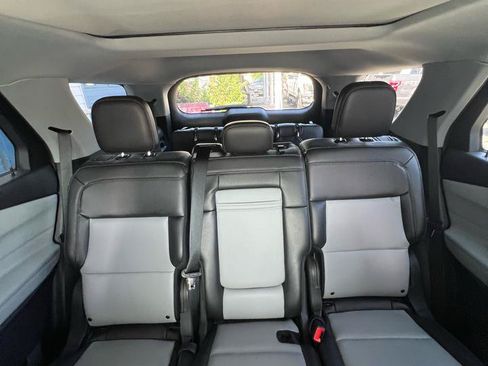 Used 2022 Ford Explorer XLT w/ Equipment Group 202A AWD/4WD image 37
