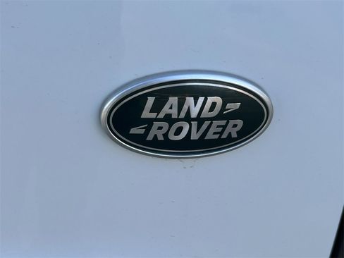 Used 2023 Land Rover Range Rover SE image 13