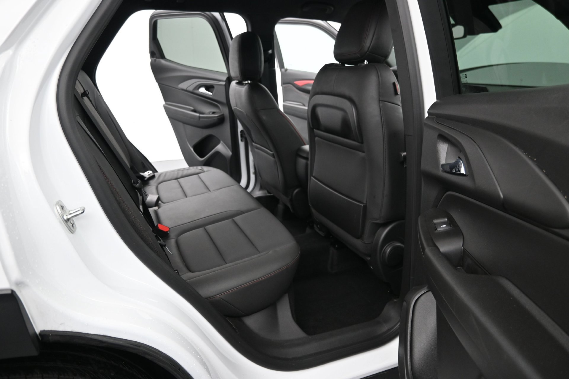 Used 2024 Chevrolet TrailBlazer RS w/ Convenience Package AWD/4WD image 12