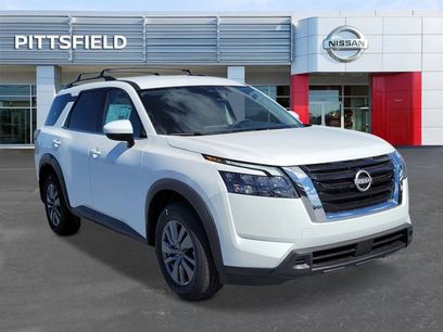 New 2025 Nissan Pathfinder SV