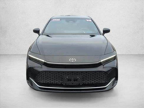 Used 2025 Toyota Crown Nightshade image 2