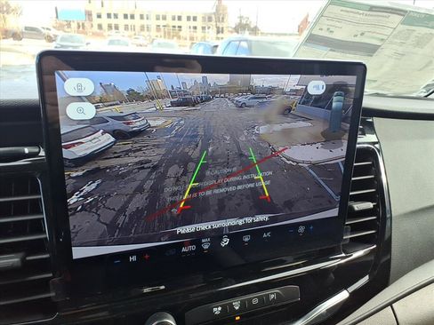 Used 2024 Ford Transit 350 XLT image 20