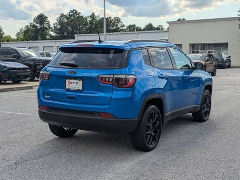 New 2026 Jeep Compass Latitude AWD/4WD image 3