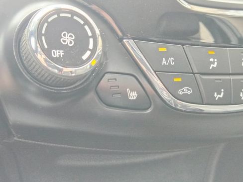 Used 2017 Chevrolet Cruze Premier FWD image 25