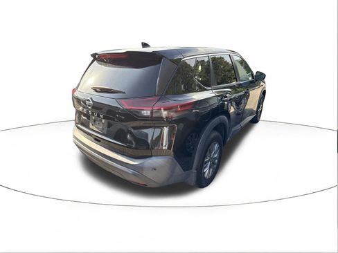 Used 2021 Nissan Rogue S FWD image 2