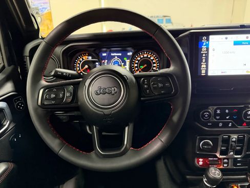 Used 2024 Jeep Wrangler Unlimited Rubicon image 56