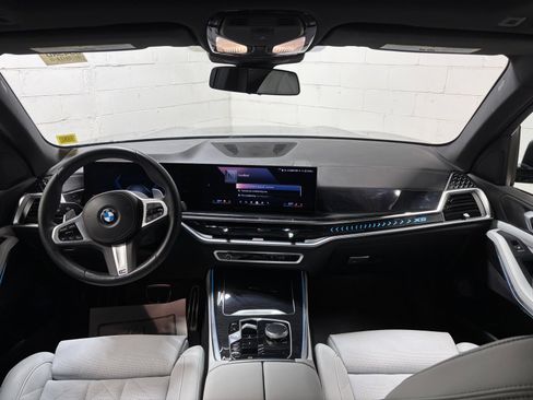 Used 2024 BMW X5 xDrive40i w/ M Sport Package AWD/4WD image 35