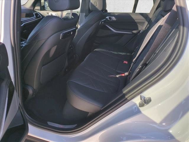Used 2024 BMW X5 xDrive40i w/ Premium Package AWD/4WD image 21