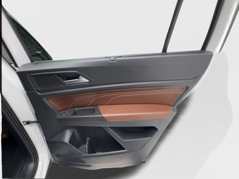 Used 2023 Volkswagen Atlas SE FWD image 31