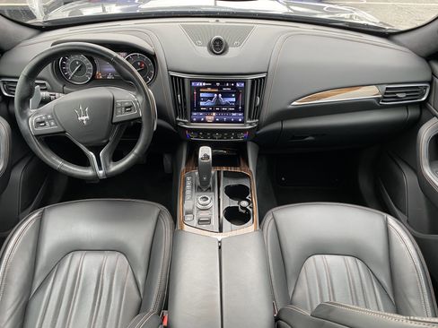Used 2022 Maserati Levante GT image 18