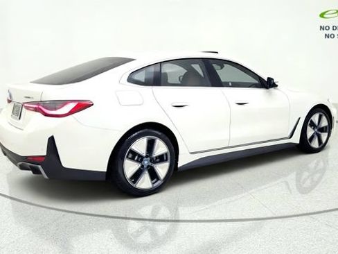 Used 2023 BMW i4 eDrive35 w/ Premium Package RWD image 9