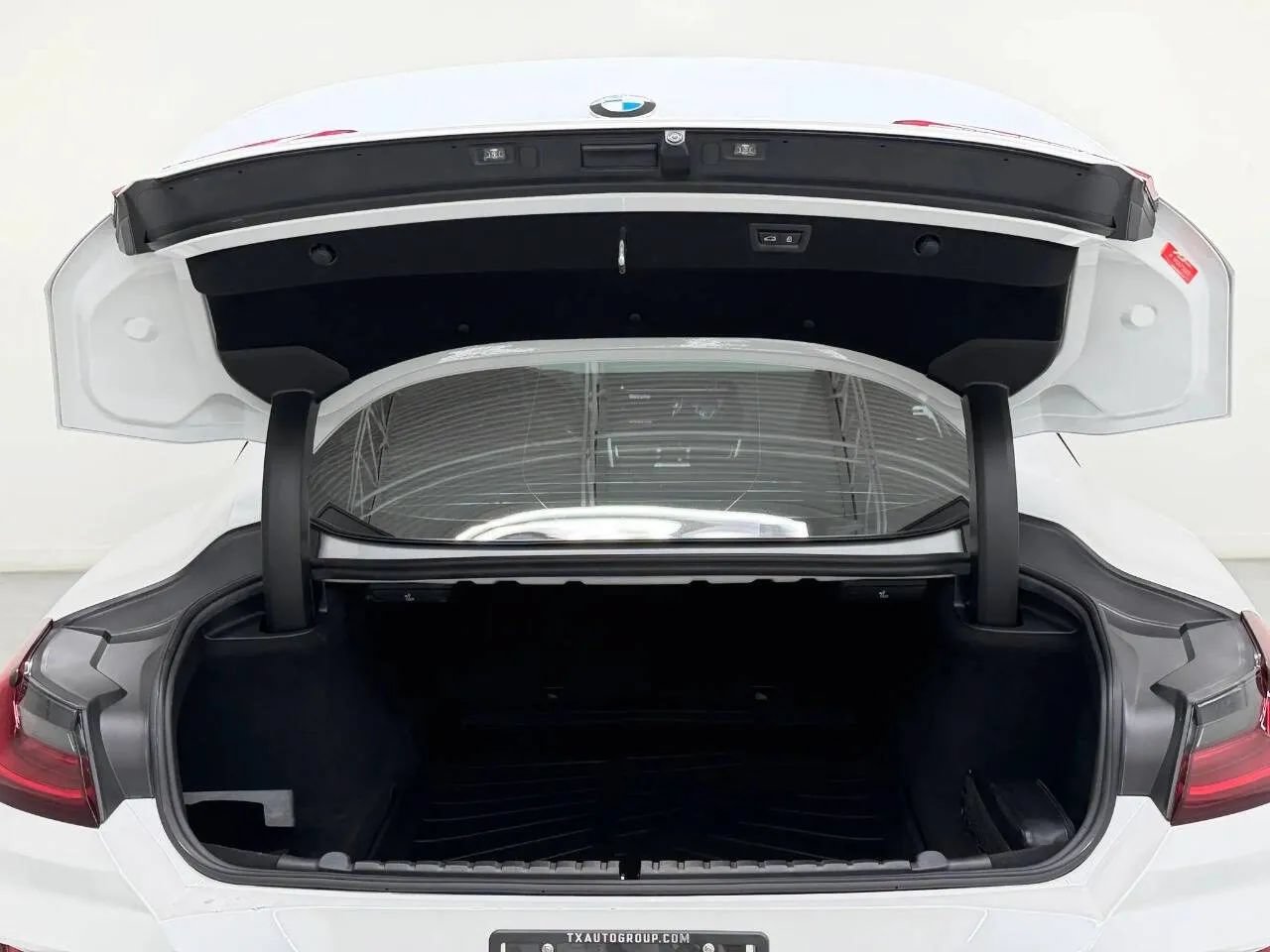 Used 2024 BMW M850i xDrive Coupe AWD/4WD image 30