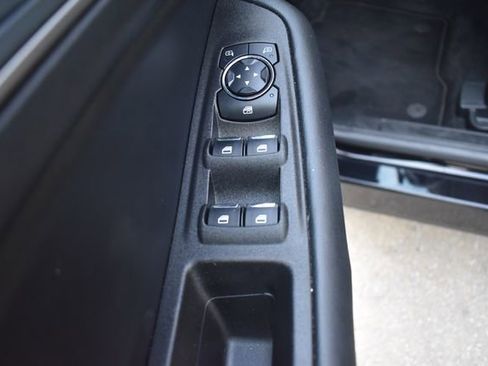 Used 2024 Ford Edge SEL image 17